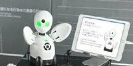 "نيو":
      روبوت
      ذكي
      يعيد
      تعريف
      الأعمال
      المنزلية
      ويقدم
      لك
      المساعدة
      الشخصية