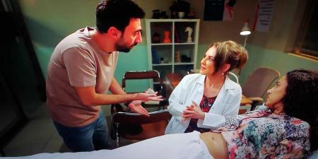 مسلسل
      كارثة
      طبيعية
      الحلقة
      الثانية..
      محمد
      سلام
      يتخلص
      من
      الأطفال
      بوضع
      حبوب
      اجهاض
      لزوجته