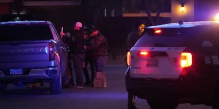 مقتل
      3
      أشخاص
      يعملون
      في
      قاعدة
      عسكرية
      أمريكية