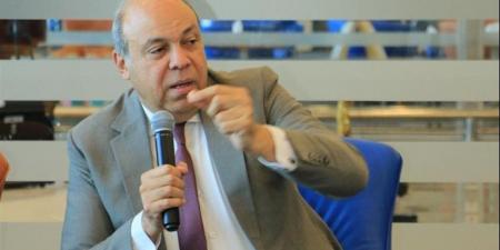 "الحفنى":
      افتتاح
      المتحف
      المصرى
      الكبير
      علامة
      مضيئة
      فى
      سجل
      إنجازات
      الدولة
      المصرية