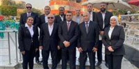 قائمة
      أحمد
      الأحمر
      تتقدم
      بأوراق
      الترشح
      لانتخابات
      نادي
      النصر