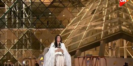 منى
      الشاذلي
      تتألق
      بإطلالة
      فرعونية
      في
      تغطية
      افتتاح
      المتحف
      المصري
      الكبير
      (فيديو)