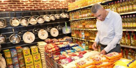 محافظ
      أسوان
      يقود
      جولات
      ميدانية
      مفاجئة
      لضبط
      الأسواق