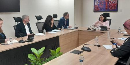 نائبة
      وزيرة
      التضامن
      الاجتماعي
      تلتقي
      رئيس
      التعاون
      الإنمائي
      الألماني
      بسفارة
      ألمانيا
      بالقاهرة