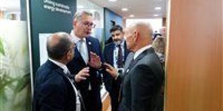 البترول:
      مشاركة
      مصر
      في
      معرض
      أديبك
      هذا
      العام
      لها
      خصوصية
      كبرى