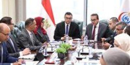 وزيرا
      الصحة
      والإسكان
      يشهدان
      توقيع
      مذكرة
      تفاهم
      لتطوير
      المنشآت
      الصحية
      بالمدن
      الجديدة