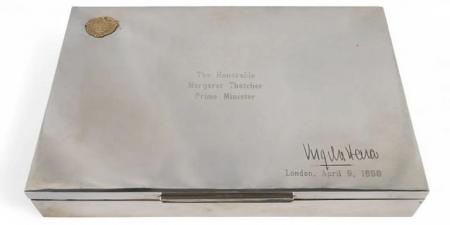 بيع
      مقتنيات
      "المرأة
      الحديدية"
      مارغريت
      تاتشر
      بأسعار
      قياسية
      في
      مزاد
      بلندن