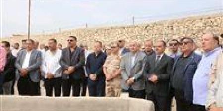 محافظ
      الشرقية
      يُؤدي
      صلاة
      الجنازة
      ويشهد
      تشييع
      جثمان
      الأستاذ
      صلاح
      سالم
      رئيس
      مركز
      ومدينة
      ديرب
      نجم