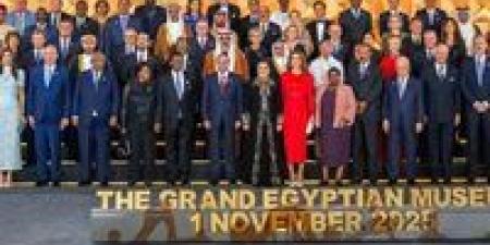 مجدي
      شاكر:
      المصري
      القديم
      علّم
      العالم
      معنى
      الإنسانية
      وكرامة
      الإنسان
      حتى
      بعد
      الموت