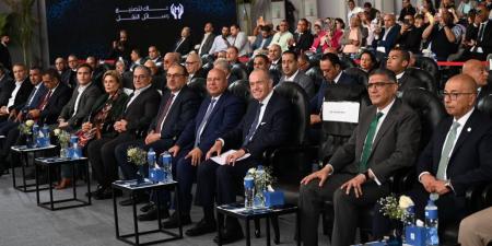 «ماك»
      تضع
      حجر
      الأساس
      لمصنع
      بـ55
      ألف
      متر
      مربع
      لإنتاج
      50
      ألف
      سيارة
      صديقة
      للبيئة