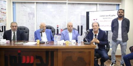 خالد يوسف: أنا أحد مريدى جمال بخيت.. وخلافاتنا فى الرأى تحسمها حكمته