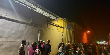 مصرع عامل وإصابة آخر في انفجار أسطوانة أكسجين داخل مصنع بالوراق| صور