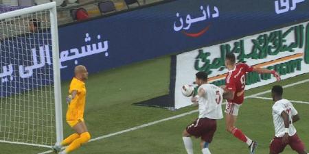 نصف نهائي كأس السوبر المصري: نيتس جراديشار يسجل الهدف الثاني للأهلي في مرمى سيراميكا بنصاعة بن شرقي