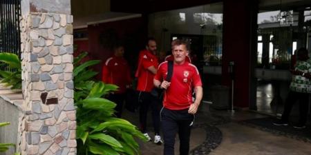 بعثة الأهلي تُغادر فندق الإقامة لمواجهة سيراميكا في السوبر المصري