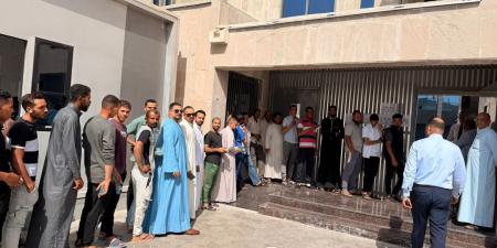 إقبال كثيف على لجان الاقتراع بدبي في انتخابات مجلس النواب للمصريين بالخارج