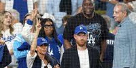 الأمير هاري يعتذر لكندا بسبب "القبعة الملعونة": "كنت تحت الإكراه!"