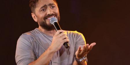 بعد نجاح حفلة فرنسا.. تامر حسني: بنتي قالتلي خايفة محدش يجي بس ربنا فرحنا