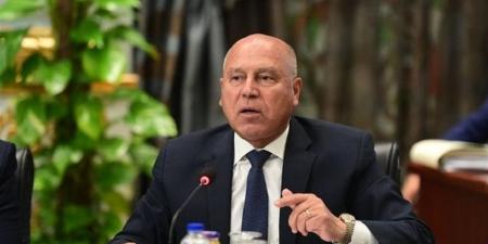 كامل الوزير: المخاطر الجيوسياسية بالمنطقة تسببت في تعقيد حركة النقل والتجارة