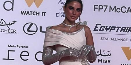 سلمى أبو ضيف ودرة.. إطلالات النجوم في حفل افتتاح مهرجان القاهرة السينمائي