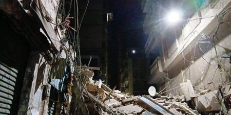 العناية الإلهية تنقذ سكان عقار الجمرك المنهار بالإسكندرية.. صور