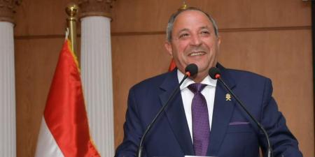 محافظ بورسعيد يوجه بالانتشار الفوري لمعدات الأحياء لشفط مياه الأمطار