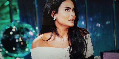 أسماء جلال مع أبلة فاهيتا: عندي 16 شعرايا بيضة ومش بفكر في الجواز دلوقتي