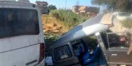 إصابة 8 أشخاص في حادث تصادم بطريق دفنو بالفيوم