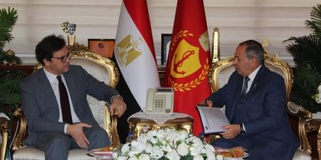 وزير الثقافة ومحافظ بورسعيد يناقشان خطة تطوير بعض المنشآت الثقافية