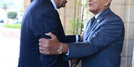 رئيس الشيوخ لـ «مدبولي»: نحرص على تعزيز التعاون مع الحكومة بما يصب في مصلحة الوطن