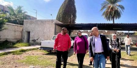 وكيل صحة الإسكندرية يتفقد الورشة المركزية للسيارات لدعم القطاع الصحي