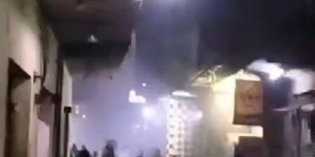 حرب شوارع وفقء عين شابين في مشاجرة بالخرطوش والشماريخ بالوراق| صور