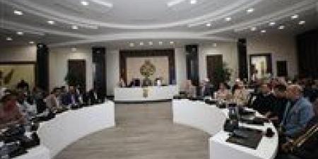 محافظ أسوان: التيسير على المواطنين لإنهاء الإجراءات الخاصة بملف التصالح فى مخالفات البناء وتقنين الأوضاع الخاصة بهم