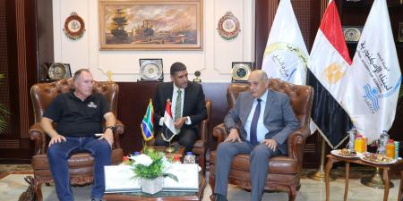 ميناء الإسكندرية يستقبل وفدا برلمانيا رفيع المستوى من جمهورية جنوب أفريقيا