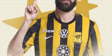 كريم بنزيما يقود الاتحاد ويتخطى الرياض بالدوري