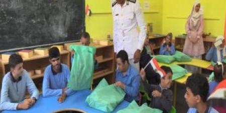 هدايا رمزية وزيارة ميدانية.. الداخلية تحتفل باليوم العالمي لحقوق الطفل بفعاليات ومبادرات مجتمعية