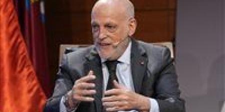 رئيس الدوري الإسباني مهدد بالفصل بعد كشف أسرار برشلونة