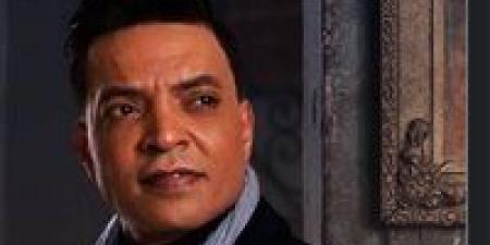 مسكوا في خناق بعض.. مشاجرة بين المطرب طارق الشيخ ونجله وخال زوجته بحدائق الأهرام