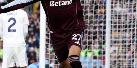 أستون فيلا يفوز على ليدز يونايتد (1/2) في الدوري الإنجليزي الممتاز