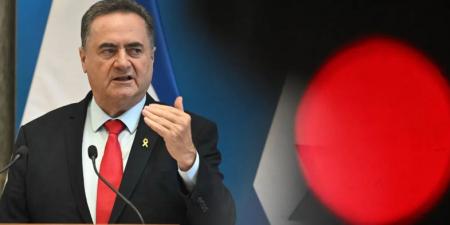 «بعد استهداف رئيس أركان حزب الله».. وزير الدفاع الإسرائيلي يوجه رسالة تحذيرية إلى لبنان