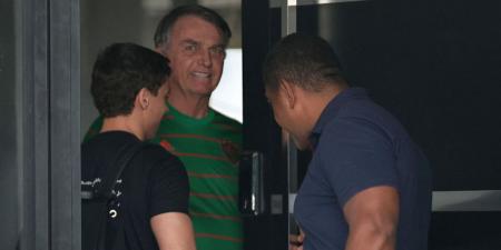 «حاول كسر سوار المراقبة».. اعتقال الرئيس البرازيلي السابق بولسونارو بتهمة التخطيط للهروب