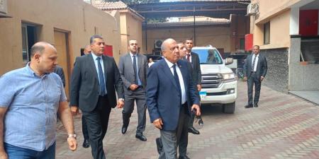 زيارة مفاجئة لوزير الكهرباء لشبكات الحلمية لمراجعة الأداء وخفض الفقد