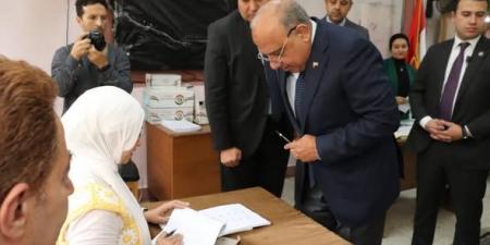 وزير الكهرباء يدلي بصوته في انتخابات مجلس النواب 2025 بمدينة نصر