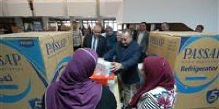 محافظ أسيوط يقدم أجهزة عرائس لـ50 فتاة من الأولى بالرعاية ويؤكد مبادرة إنسانية تعزز التكافل الاجتماعي بالمحافظة