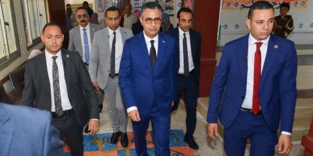 وزير التموين والتجارة الداخلية يدلي بصوته في انتخابات مجلس النواب 2025