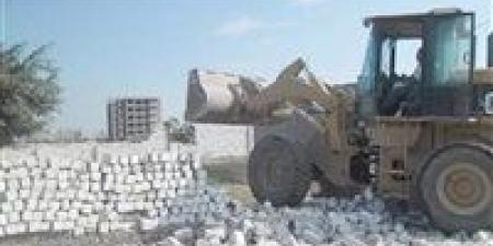 إزالة 22 حالة تعدٍ على مجرى نهر النيل بفرع رشيد في البحيرة