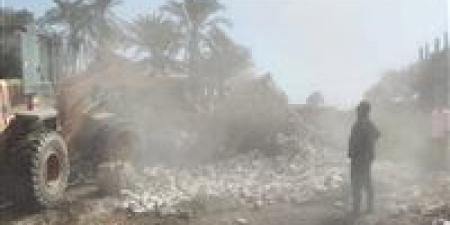بالمرحلة الثالثة من الموجة 27.. استرداد 135 فدان و1549 متر خلال حملات إزالة بأسيوط