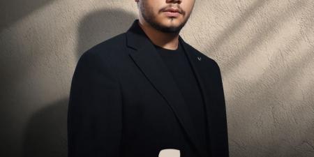 صديق أحمد فهمي.. عمر رياض يكشف تفاصيل شخصيته في مسلسل 2 قهوة |خاص