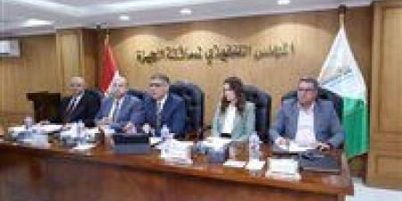 محافظ الجيزة يشدد على رفع كفاءة النظافة وتكثيف حملات الإشغالات