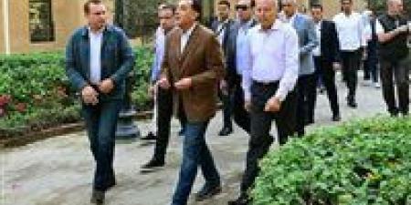 نسب التنفيذ 98% .. رئيس الوزراء يتفقد مشروع "روضة السيدة-2" بمنطقة الطيبي بالسيدة زينب