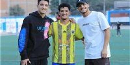 تعرف علي سر ظهور مصطفي العش لاعب الأهلي في مباراة بالقسم الثاني